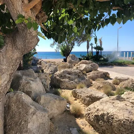 Daire Sotiris Faliraki